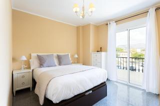 Holidays2Malaga Capuchino Cozy French Balcony & SmartTV - 2