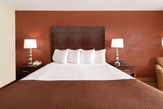 Baymont by Wyndham Midland Airport - Midland - 1
