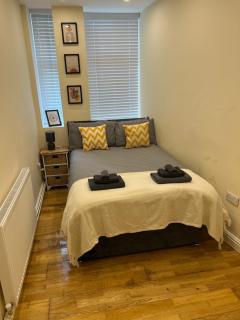 Spacious ground floor suite comfortably sleeps up to eight - 7