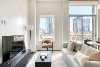 Downtown 1br w pool doorman gym nr river ATX-191 - Austin - 0