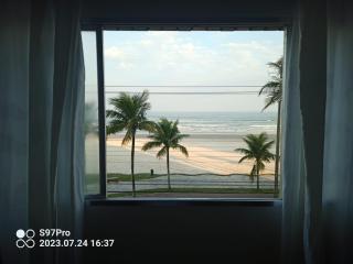 Apartamento pé na areia 02 - Praia Grande - 0