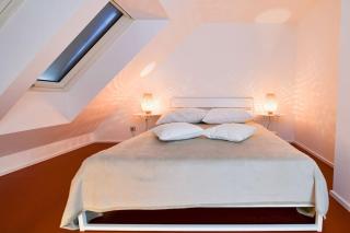 Julius 27 - Cozy Retreat, 5 Mins to City Center - 1