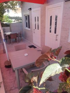 RIAN GUEST HOUSE - 8