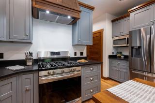 573 South 5th St - 2