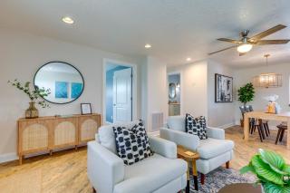 Luxury Apollo Beach Retreat with Private Pool and Dock - Apollo Beach - 6