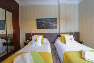 Majestic Mountain Villa with heated pool - Moya - 1