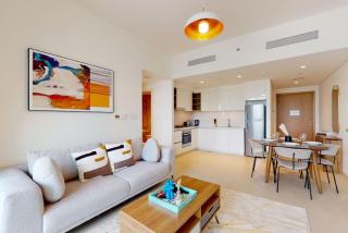 Vacationer l 1 Bedroom on Low Floor l Close to Burj Khalifa l Pool Access & Free Wi-Fi - Dubai - 2