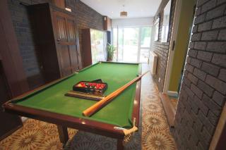 Pant Golau - The Seventies House - 1