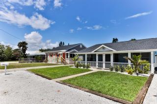 216 Kirkland Suite 2 - 2-1 Beachside Pool Home! - 8