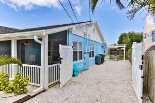 216 Kirkland Suite 2 - 2-1 Beachside Pool Home! - New Smyrna Beach - 8
