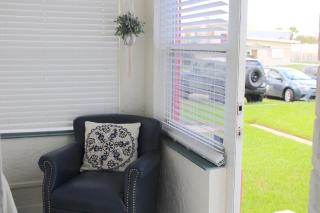 Cozy Beachside Cottage Studio - New Smyrna Beach - 8