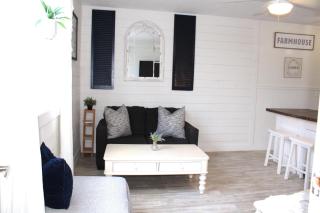 Cozy Beachside Cottage Studio - New Smyrna Beach - 6