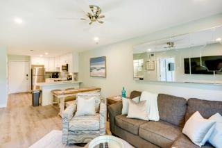 Half-Mi to Folly Field Beach Hilton Head Condo - 5