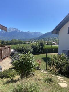Saint-Jorioz Maison , vue montagnes, jardin clos , 8pers - 5
