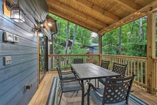 Sprawling Blowing Rock Escape with Theater and Hot Tub - Blowing Rock - 8