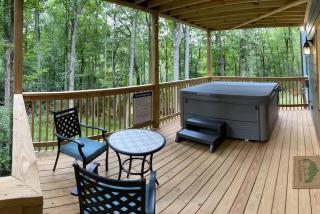 Sprawling Blowing Rock Escape with Theater and Hot Tub - Blowing Rock - 4