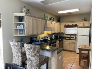 126 E PIKE condo - 9