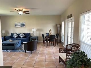126 E PIKE condo - 6