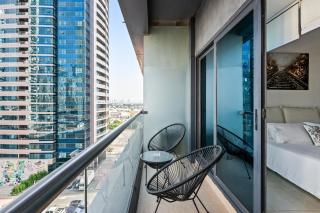 Upscale Studio Full lake View in Goldcrest View Tower - 2