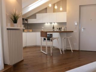 Mamma Ciccia Holiday Home - Cozy Attic - Galbiate - 3