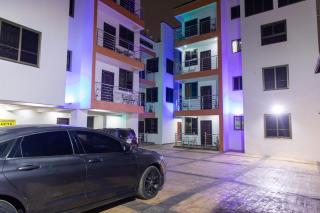 3 Bed Deluxe Apartment - Wifi Parking Aircon - 4