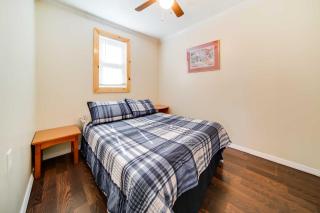 Geneva Cottage with Patio - Walk to Park, Lake Erie! - 2