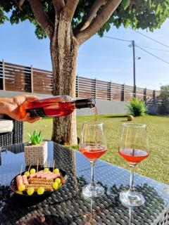 Stelios House w Courtyard - 9