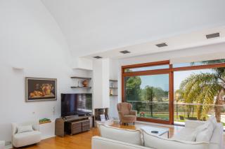 Angels Villa - 8-Bedroom Estate Ideal for Groups & Families by etouri - 1