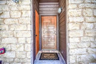 Luxurious Riverfront Condo Just 1 Blk to Schlitterbahn! - New Braunfels - 7