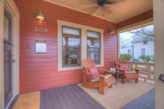 Charming Craftsman Home!-2 BLKS from Main St! - Fredericksburg - 6