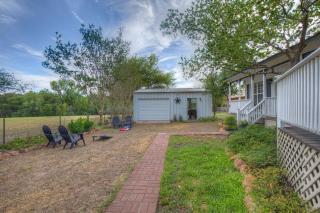 Awesome Haus with Gameroom, 4Blks to Center of Town! - Fredericksburg - 5