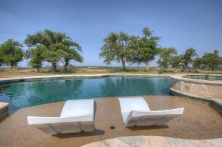 Luxury Homes! With a Pool-Jacuzzi-Outdoor Kitchen! - Fredericksburg - 0