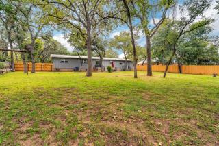 Luxury Home just 5 min from Main St - Fredericksburg - 1