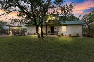 Luxury Home with Fire Pit & Hill Country Views - Luckenbach - 0