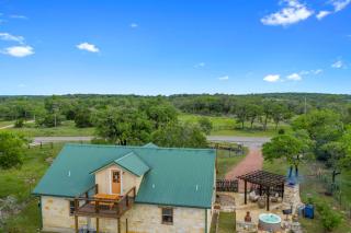 Luxury Home with Fire Pit & Hill Country Views - Luckenbach - 7