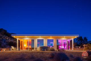 Stars on the Rocks - Pool, HotTub, FirePit, Boulders! - Joshua Tree - 8