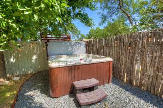 Stunning Home with Hot Tub - Walk to Main - Fredericksburg - 7