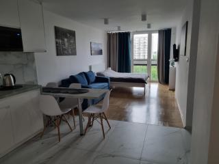 Strict center Warsaw comfortable apartment, 10th-floor with beautiful view on the park and skyscrapers, free WiFi, self check-in/out - Varsovie - 9
