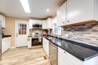 Cozy North Carolina Retreat Near Beaches and Golfing - Jacksonville - 4