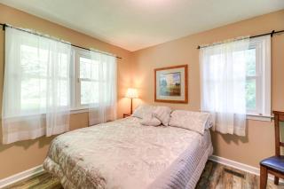 Cozy North Carolina Retreat Near Beaches and Golfing - Jacksonville - 2