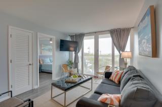 Beachfront Gulf Shores Condo with Community Pool! - Gulf Shores - 7