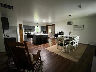 Country Hills Hideaway - Millersburg - 8
