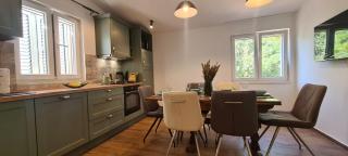 Apartments Hvaranin - Stari Grad - 6