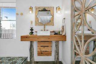 Coco Casita Hot Tub - 4 miles to Downtown Fred - Fredericksburg - 3