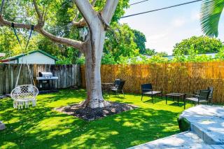 Heated Pool Tropical Backyard 3 Bedrooms, 12 min to the Ocean - North Miami Beach - 2