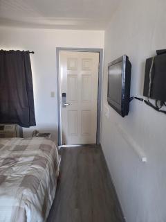 Nights Inn Motel - Oakland - 2