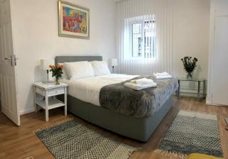 City location- 2 bedroom apartment - 0
