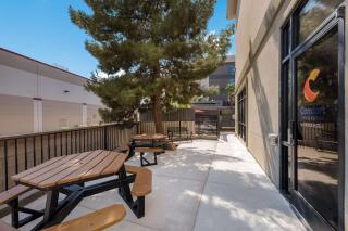 Comfort Inn & Suites Las Vegas - Nellis - Las Vegas - 9