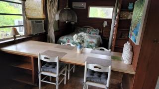 Palm View: Secluded Oasis in Melbourne Village - 4