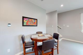 Pura Vida Texoma, Unit B - - 5